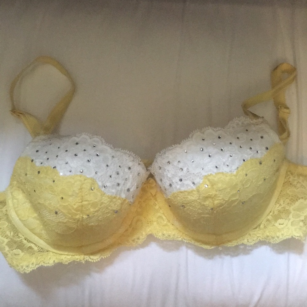 Victoria’s Secret Bra-34C